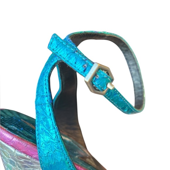 Brian Atwood Fontenay Hologram Snakeskin Platform Pump Blue Magenta Silver 9.5 - Picture 9 of 11
